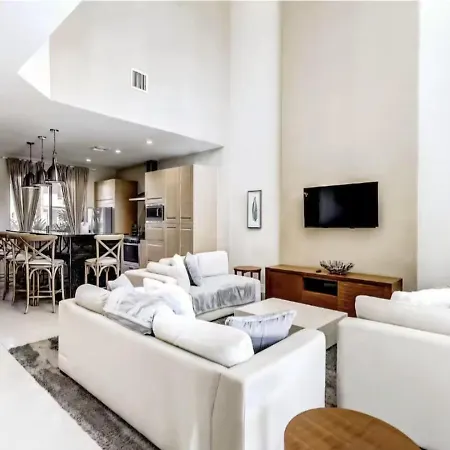 Magic Village Townhouse, Minutes From Disney, Pool, Grill